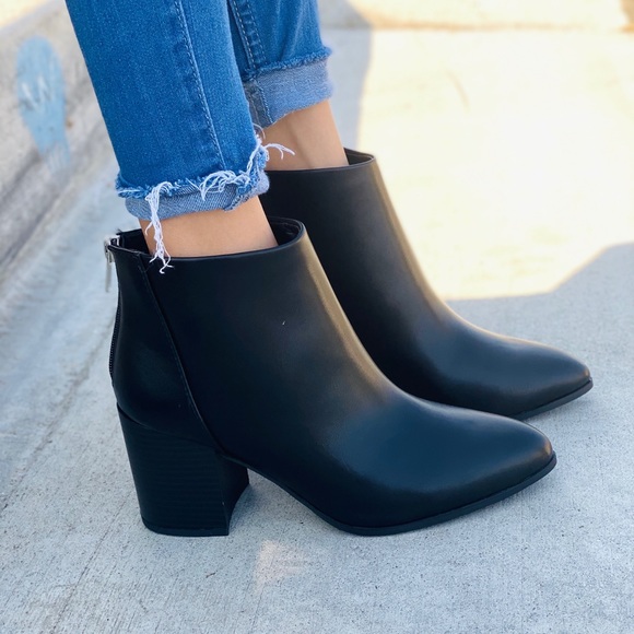 Black ankle chunky heel booties - Picture 3 of 6